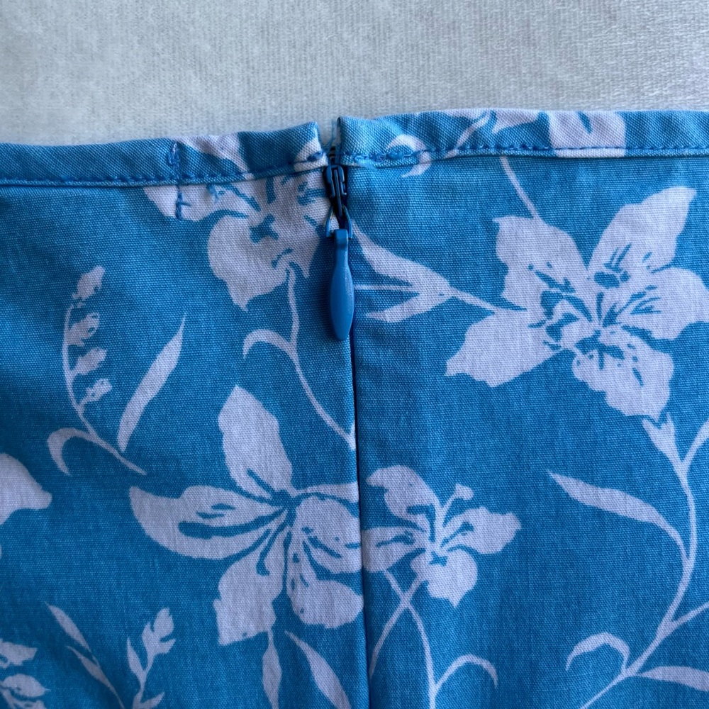 •GAP Factory Store• Stretch Floral A-line Skirt - Size 8 - Picture 5 of 7